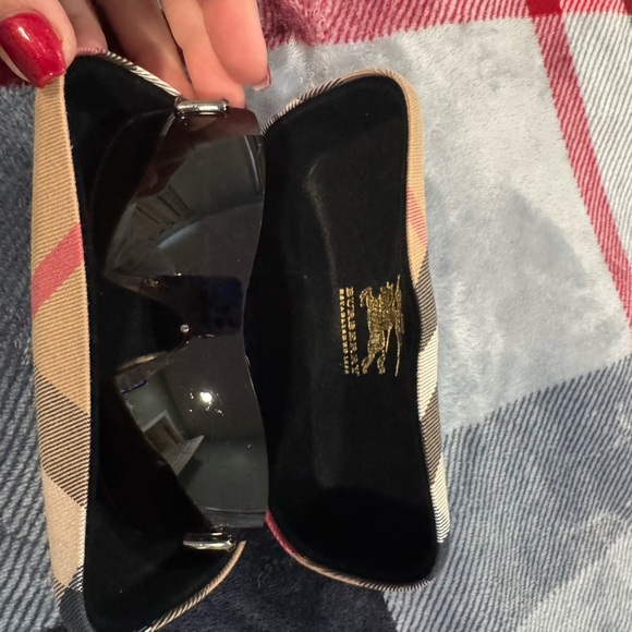 Burberry Plaid Sunglasses Case - Picture 8 of 8